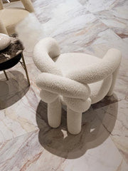 Étreinte Armchair