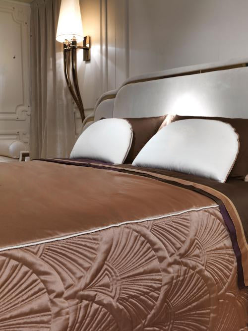 The Luxe Lounger