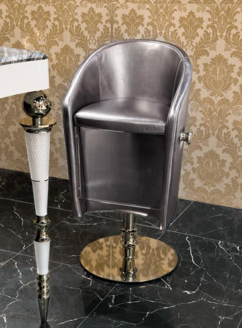 Le Montaigne Stool