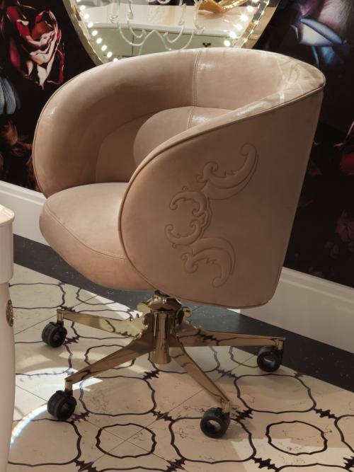 Viora Curved Swivel Lounge