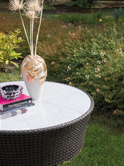 Grandé Verano Round Table