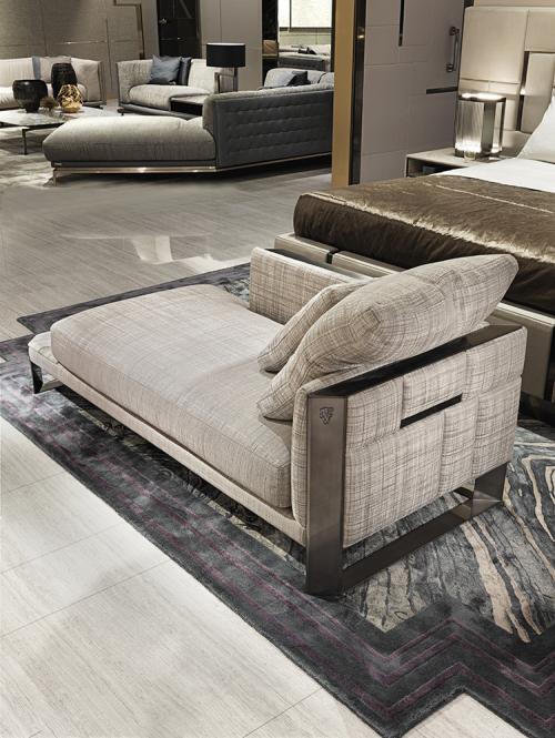 Sapphire Chaise
