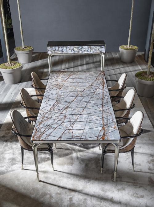 Thule Signature Dining Table