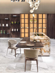 Véda Luxe Chair