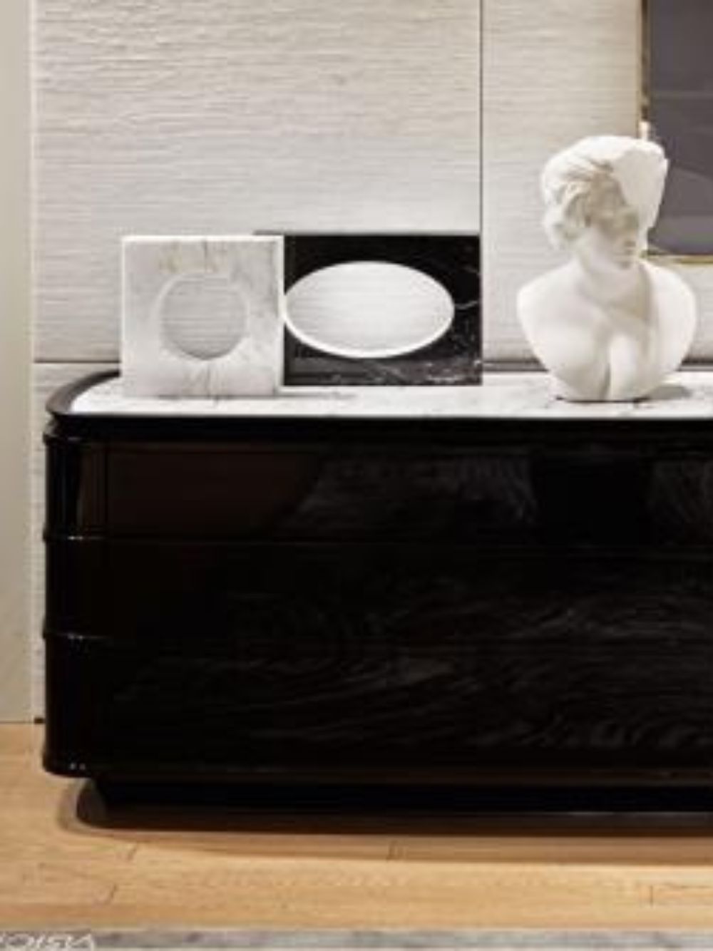 NOMOS CHEST OF DRAWERS